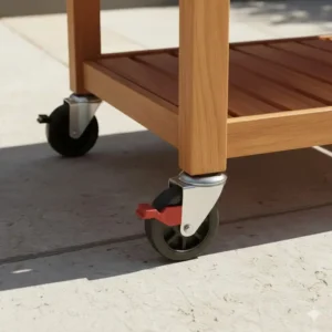 Detailansicht der Räder: Fester Stand für den Servierwagen Gartenküche kaufen. Große Rollen mit Feststellbremsen.