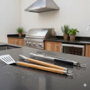 Griffe aus Holz und Silikon des Premium Grillbesteck Set Außenküche